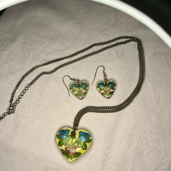 Vintage Cloisonne Enamel Porcelain Heart Floral Ornament Gold Brass - Picture 10 of 10